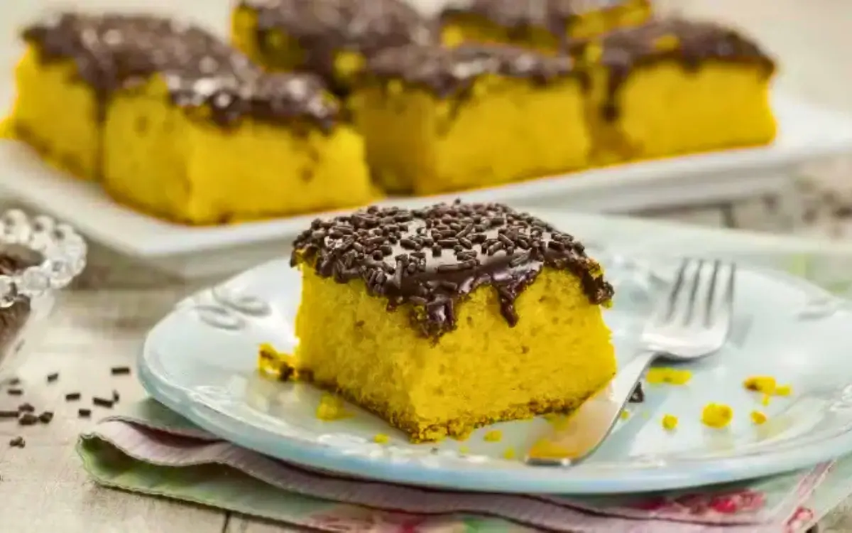 Bolo de Cenoura com Brigadeiro Cremoso
