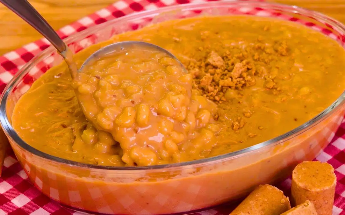Canjica Cremosa de Doce de Leite com Paçoca