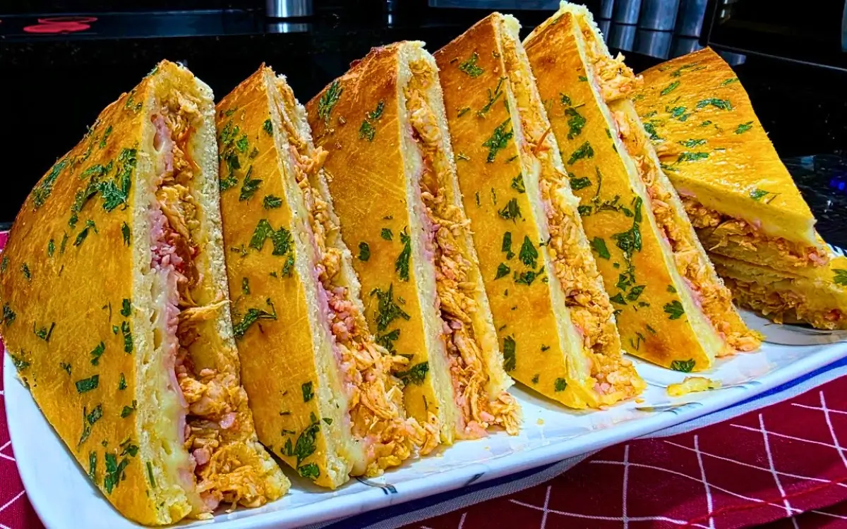 Torta de Frango Que Derrete na Boca