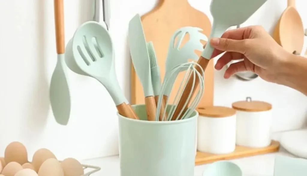 Vale a Pena? Testamos o Kit de Utensílios de Silicone e Madeira com 12 Peças.