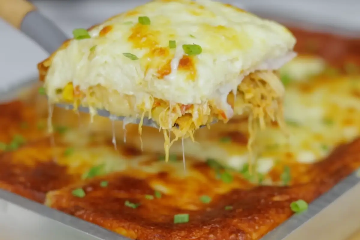 Descubra a Torta de Pão de Forma com Frango Cremosa e Fácil